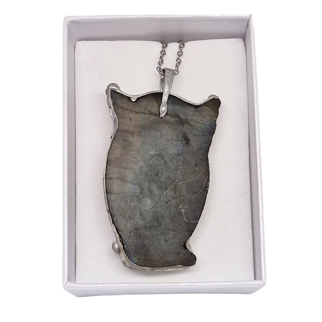 Cínovaný strážný anděl z labradoritu (ochranný talisman)
