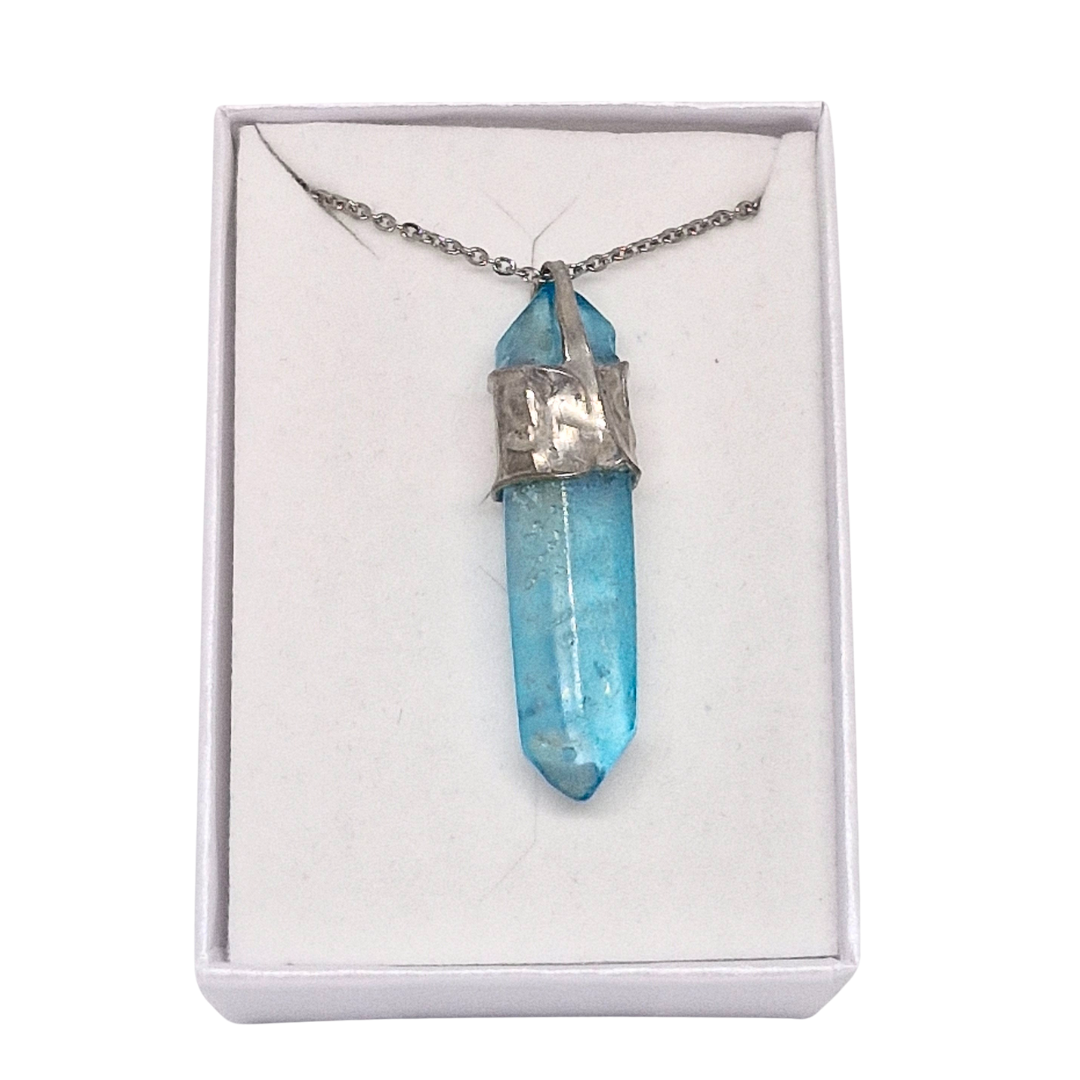 Cínovaný Aqua aura křišťál - hrot Blue Moon (unikátní parťák pro cestu životem)