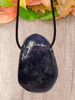 Cordierit/Iolith (3,3x2,2x1,4 cm) - Magie, ochrana před energetickými upíry