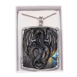 Cínovaný drak z labradoritu (ochranný talisman)