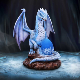 Dračí ochránkyně Safira - ručně malovaná soška (17,5 cm)