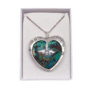 Cínované chryzokolové srdce (ochranný talisman)