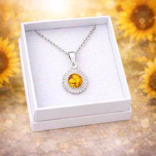 Stříbrný přívěsek s jantarem - Slunce + dárková krabička a nerezový řetízek