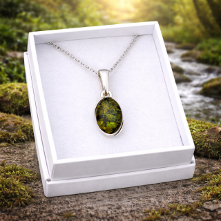 Stříbrný přívěsek s jantarem - Ginevra + dárková krabička a nerezový řetízek