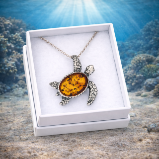 Stříbrný přívěsek s jantarem - XL Želva + dárková krabička a nerezový řetízek